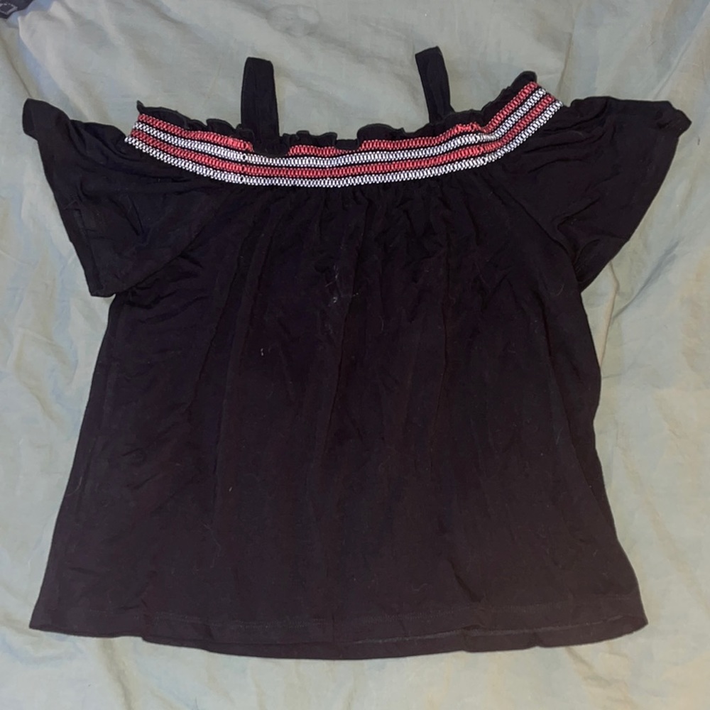 Cute black shoulder list top from design history